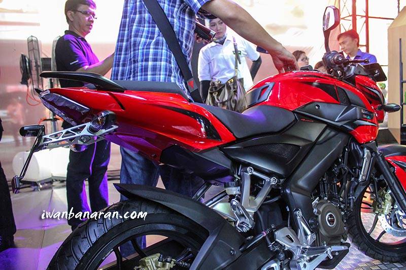 Pulsar 200NS