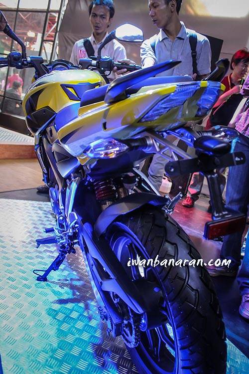 Pulsar 200NS