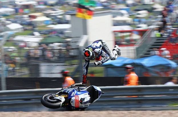Motogp : Plat tulang selangka bengkok….Lorenzo dipaksa mundur dari GP Sachsenring!!