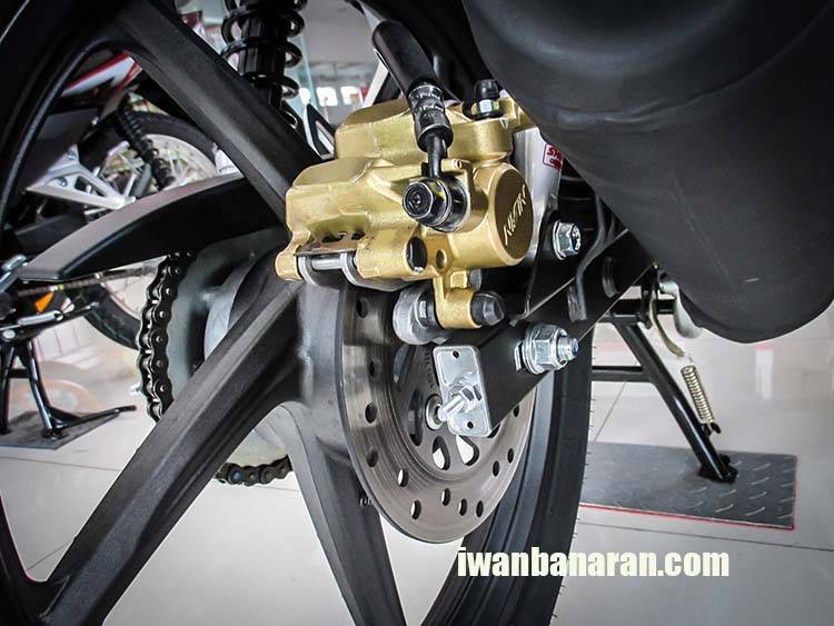 Blade 125 FI (14)