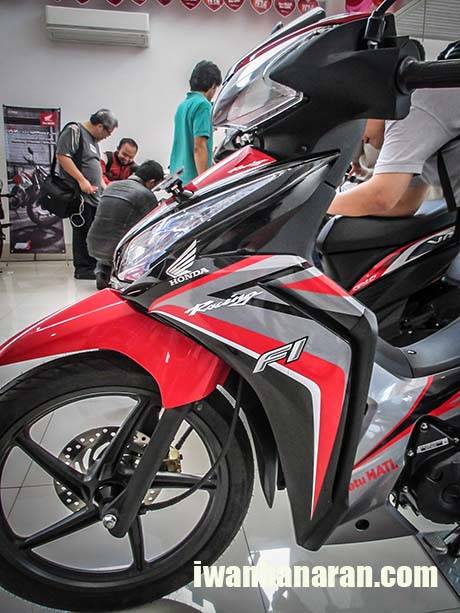 Blade 125 FI (6)