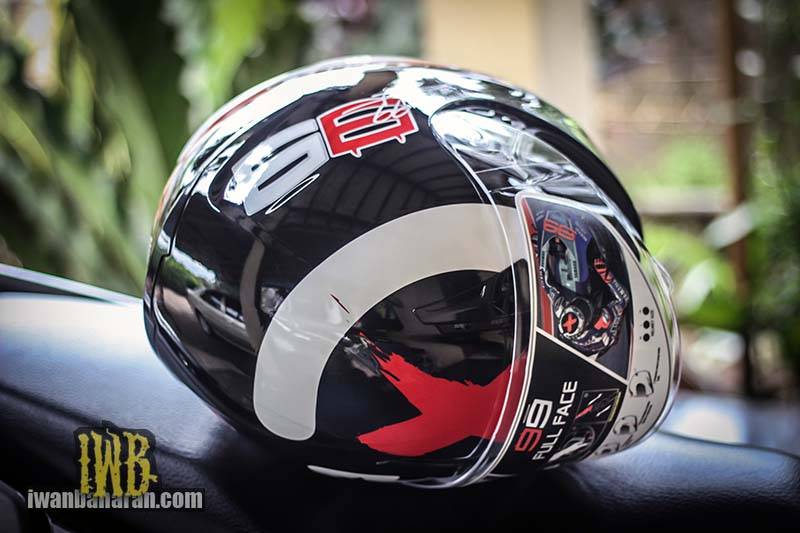 HJC Jorge Lorenzo Replica (11)