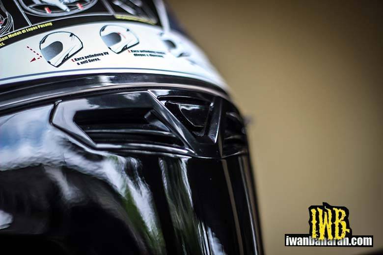 HJC Jorge Lorenzo Replica (17)