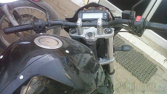 New-Yamaha-FZ-Version-2-Spy-Pics-console