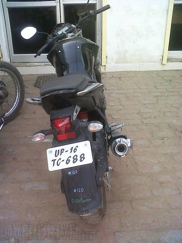 New-Yamaha-FZ-Version-2-Spy-Pics-rear