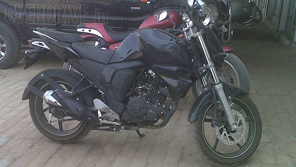 New-Yamaha-FZ-Version-2-Spy-Pics-side