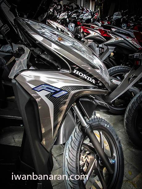 Vario 125 FI 2014 (6)