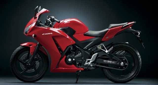 Bocoran varian warna Honda CBR150R lokal. Apa saja??…..