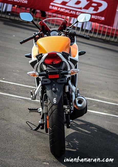 Honda new CBR150R 2015 (46)