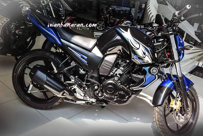 Mengintip lebih dekat striping baru Yamaha Byson 2014…….