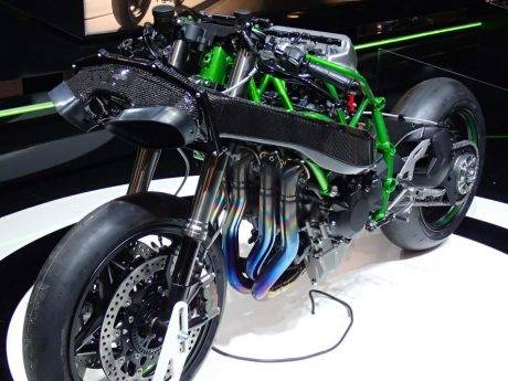 Kawasaki-Ninja-H2-EICMA-Rob-Harris-1