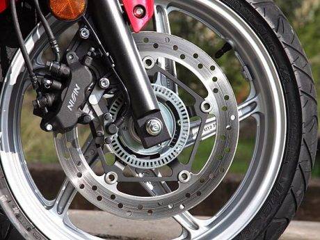 how-motorcycle-abs-works-64330_2