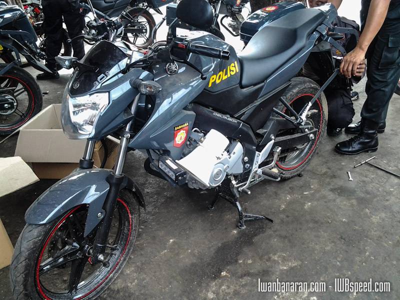 Menjadi kendaraan dinas….Yamaha new Vixion pak polisi diSulawesi dibekali sidebox!!