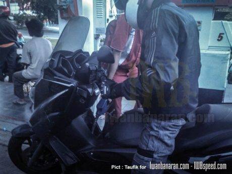 Yamaha_XMAX (1)