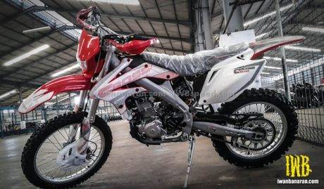 Viar CrossX250 plus lampu_3