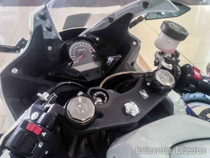 Honda CBR150R modifikasi (3)