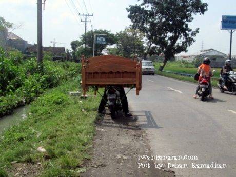 biker bawa amben