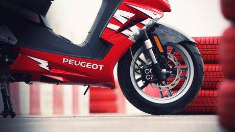 Peugeot-speedfight3-scooters04