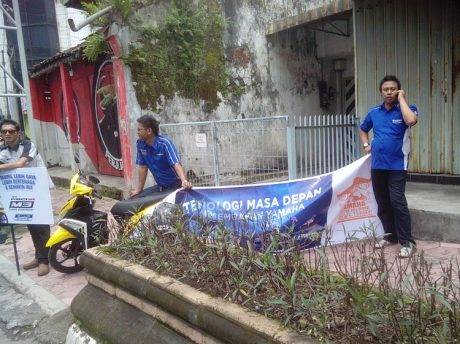 sales dijalanan (2)
