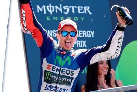 Lorenzo win Le mans 2015 (2)
