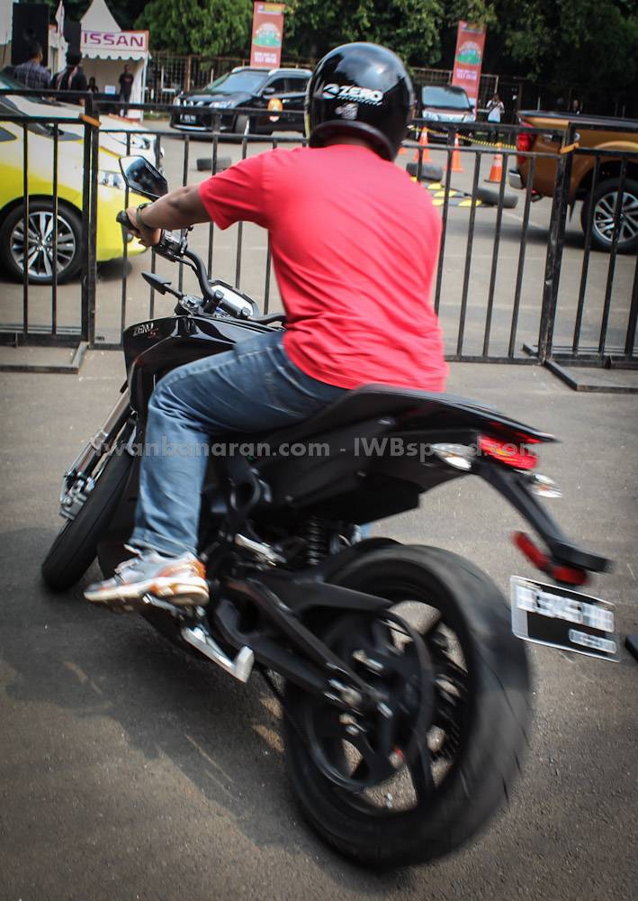 Otobursa Tumplek Blek 2015: Mengintip lebih dekat Zero Motorcycles……motor Listrik berbandrol 200 jutaan !!