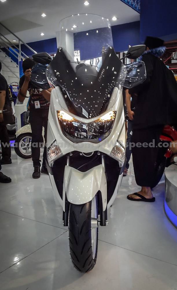 Yamaha NMAX150 dan aksesories (1)