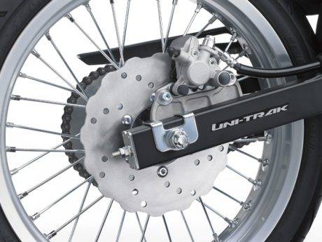 kawasaki D-Tracker 150 pelk 17 inch (17)