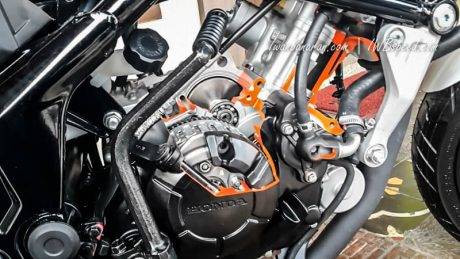 new CB150R 2015 (5)