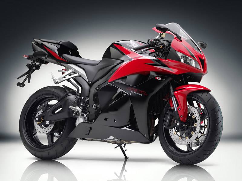 Mules melihat biaya pajak moge CBR600RR lansiran 2009 ini….koklok dengkul cak-cak !!