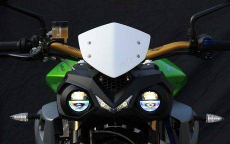2016-Energica-Eva-streetfighter-01