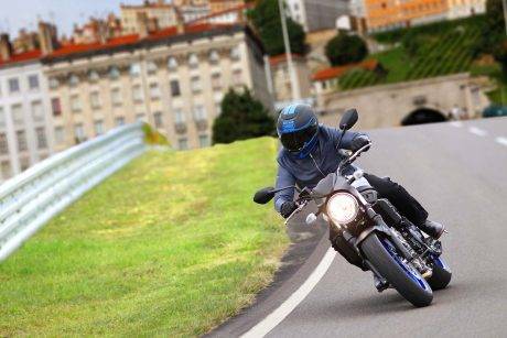 2016-Suzuki-SV650-A-action-14