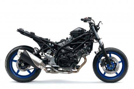 2016-Suzuki-SV650-A-details-24