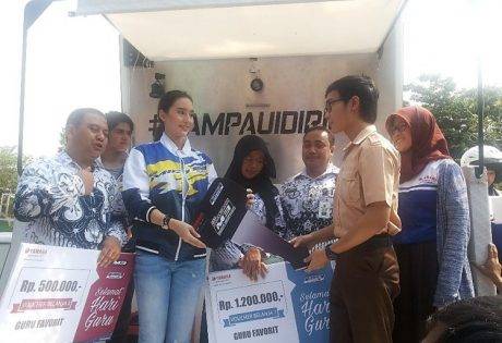 Aliando Syarief dan Tatjana Saphira (5)