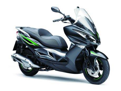eicma-2015-kawasaki-j125-maxi-scooter-offers-more-flexibility-photo-gallery_1