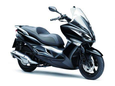 eicma-2015-kawasaki-j125-maxi-scooter-offers-more-flexibility-photo-gallery_9
