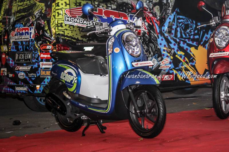 Foto gallery Honda Scoopy eSP new color 2016….monggo intip kangbro !