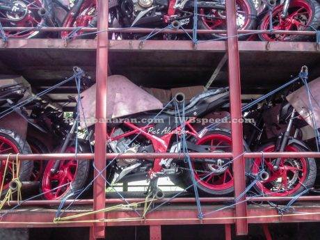 Honda new CB150R SE hitam (1)