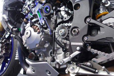 All-New-Yamaha-R1-R1M-Terkena-Recall-Akibat-Cacat-Transmisi