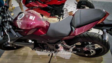 warna baru Kawasaki Z250 (3)