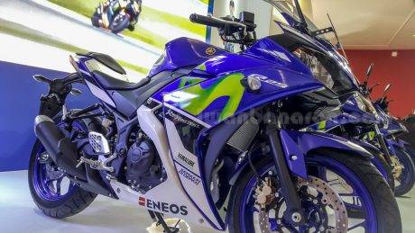 Yamaha R25 movistar (2)
