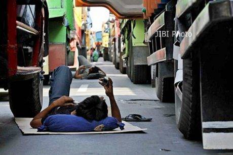 truk-sopir-tidur