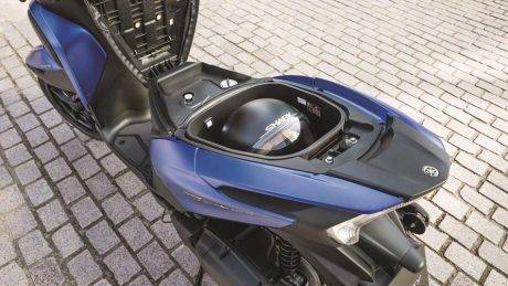 2016-Yamaha-Tricity-155-EU-Cyber-Blue-Detail-004