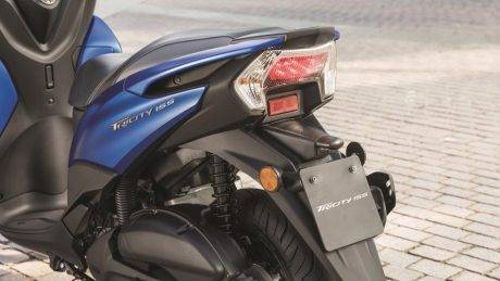 2016-Yamaha-Tricity-155-EU-Cyber-Blue-Detail-009