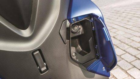2016-Yamaha-Tricity-155-EU-Cyber-Blue-Detail-010