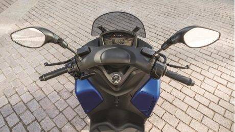 2016-Yamaha-Tricity-155-EU-Cyber-Blue-Detail-015