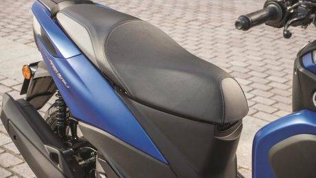2016-Yamaha-Tricity-155-EU-Cyber-Blue-Detail-016