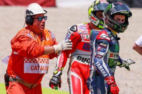 lorenzo vs Iannone Catalunya