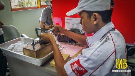 Keterampilan Mekanik dan Service Advisor ke -23 (10)