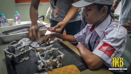 Keterampilan Mekanik dan Service Advisor ke -23 (12)