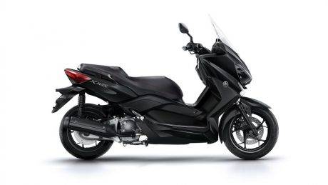 2016-yamaha-x-max-250-abs-eu-stonehenge-grey-studio-002